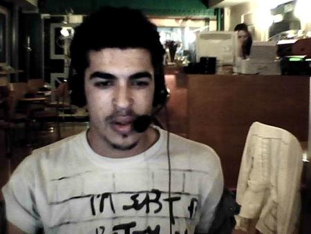 alooo ana ma3akom